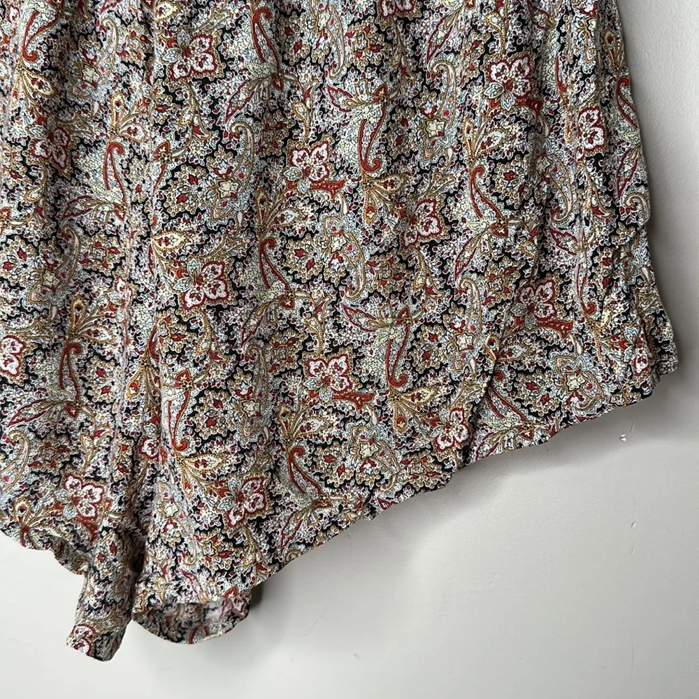 Brandy Melville Paisley Printed Lightweight Viscose Shorts - Picture 9 of 9
